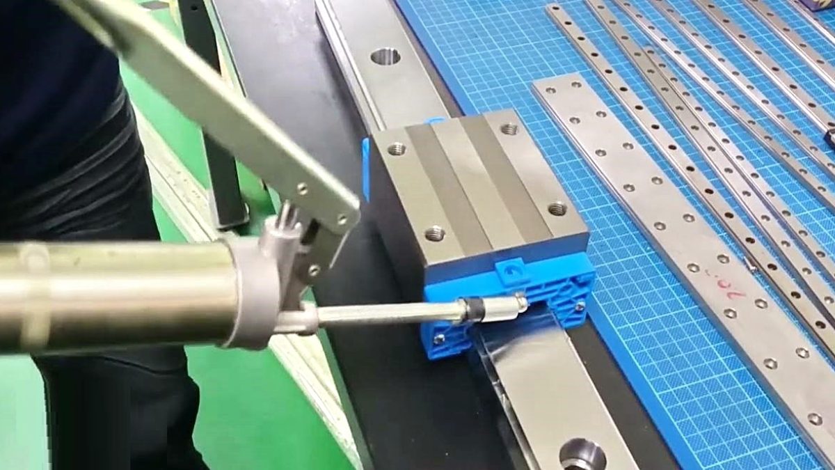 การบำรุงรักษา Linear Guide